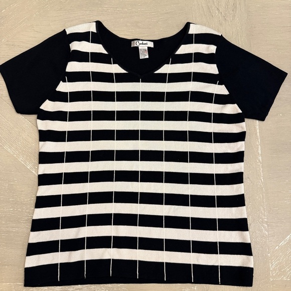 Carducci Striped V-Neck top, luxury material great for teachers or the office - Picture 1 of 5